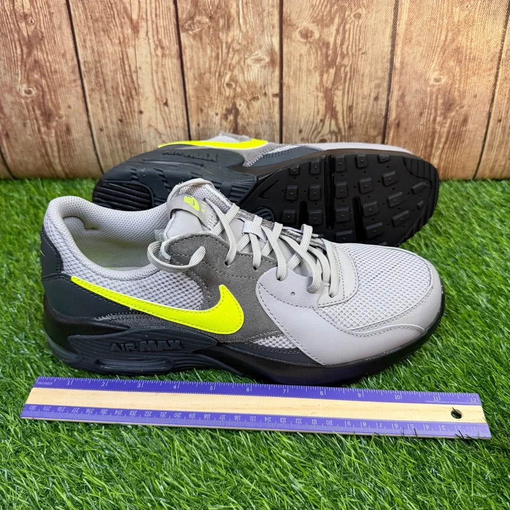Nike Air Max Excee Sneakers Mens size 9 Atmosphere Grey Neon Yellow Athletic